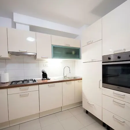 Domy Apartment شقة