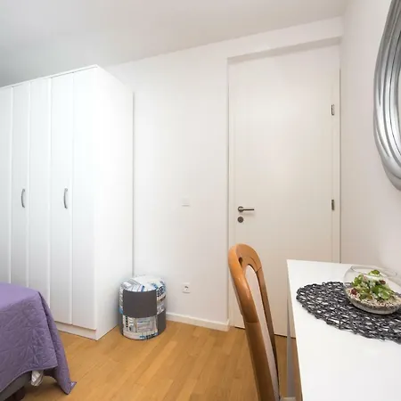 Domy Apartment شقة سبليت