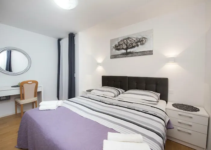 Domy Apartment Daire *