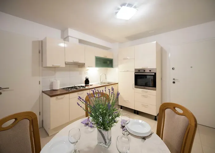 דירה Domy Apartment *